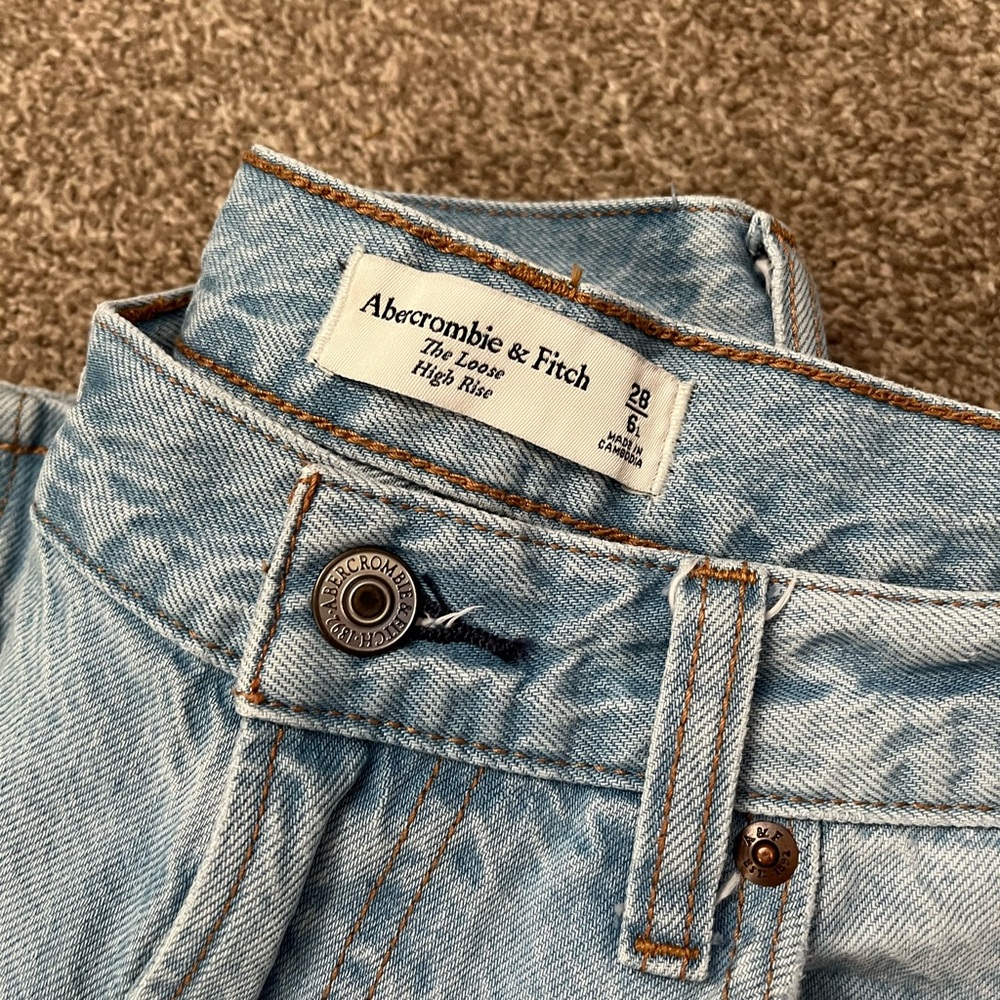 Abercrombie & Fitch Women's High Rise Jeans - Light Blue - Picture 4 of 12